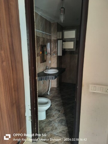 Furnished Amenities in 3 BHK Builder Floor at BPTP Park Elite Floors, Sector 85 – for Sale