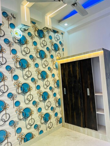 Master Bedroom in 2 BHK Builder Floor at Mg Road – for Sale