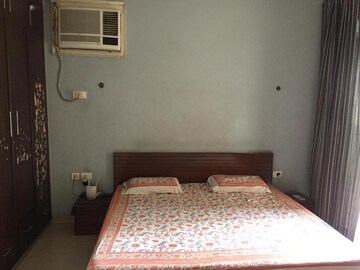 Bedroom in 4 BHK Apartment at Omaxe The Nile, Sector 49 – for Sale