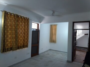 Room in 6+ BHK Villa at Sector 50 – for Sale