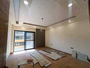 Bedroom in 4 BHK Builder Floor at Green Fields Colony – for Sale