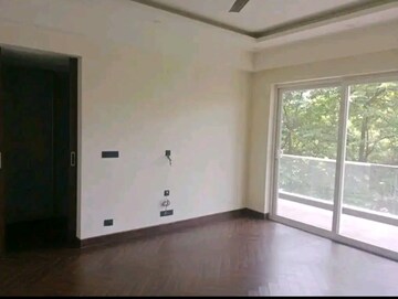 Room in 4 BHK Builder Floor at Ansal Sushant Lok I, Sector 43 – for Sale