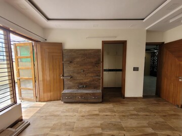 Room in 4 BHK Builder Floor at Uptown Homes Mod Floors, Sector 85 – for Sale