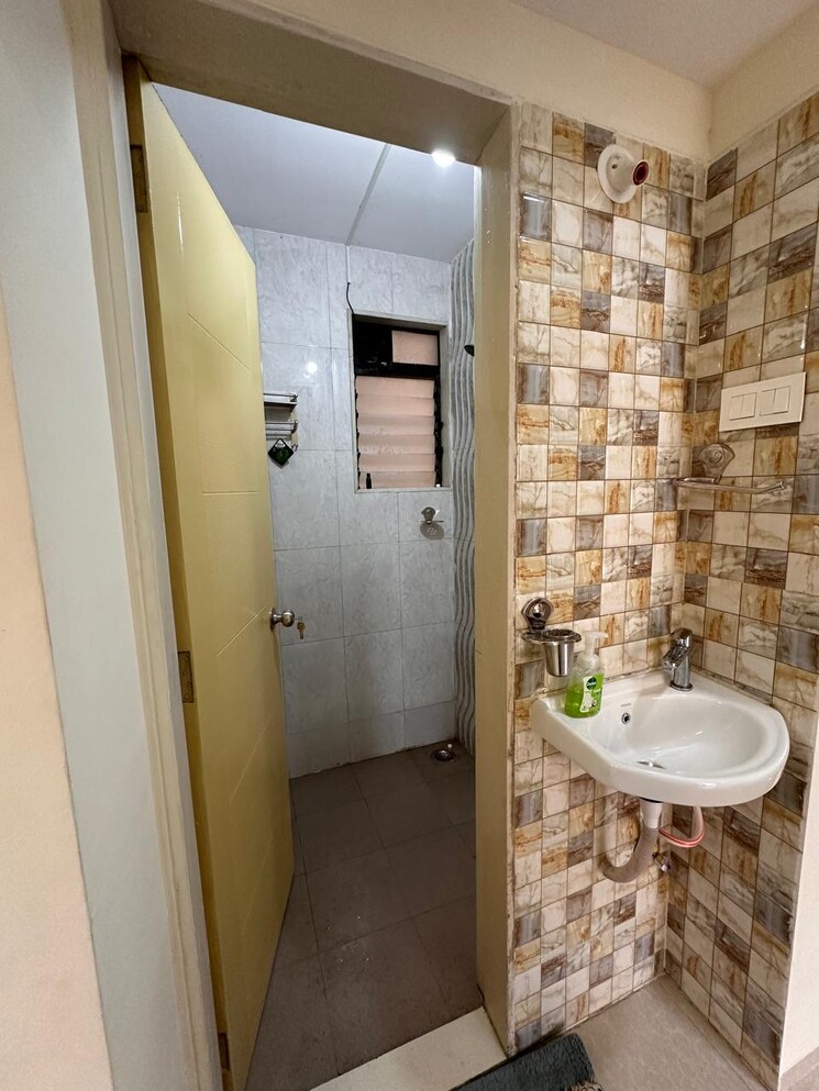 Bathroom, swaraj-kingston 1 Bedroom 650 Sq.Ft. Apartment In Ulwe Navi Mumbai 7347409