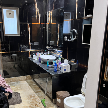 Team Area in 3 BHK Builder Floor at Naraina – for Sale