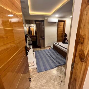 Balcony in 3 BHK Builder Floor at Naraina – for Sale