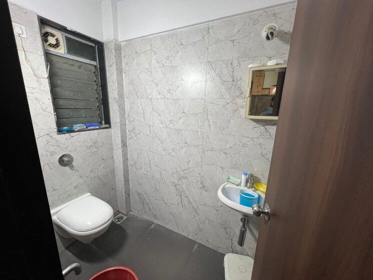 Bathroom, integrated-kamal 3 Bedroom 800 Sq.Ft. Apartment In Mulund West Mumbai 7347715
