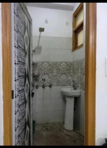 Bathroom in 2 BHK Builder Floor at Vasundhara Sector 1 – for Sale