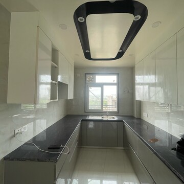 Kitchen in 3 BHK Builder Floor at BPTP Amstoria Country Floor, Sector 102 – for Sale