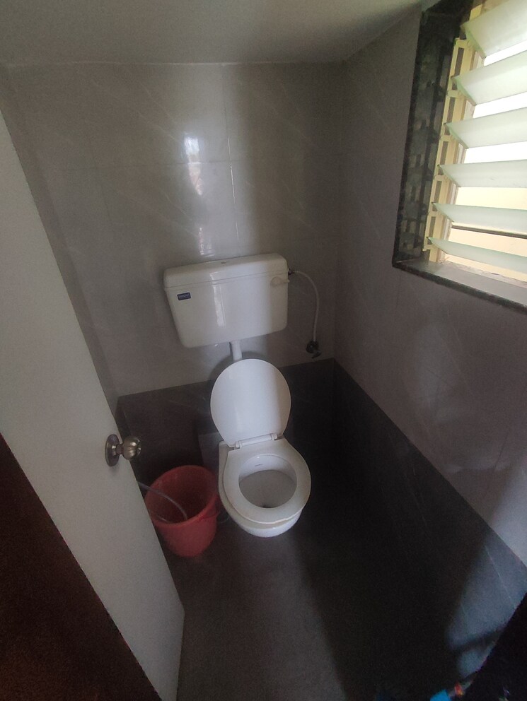 Bathroom, sadguru-shanti-heights 2 Bedroom 850 Sq.Ft. Apartment In Virar Mumbai 7348304