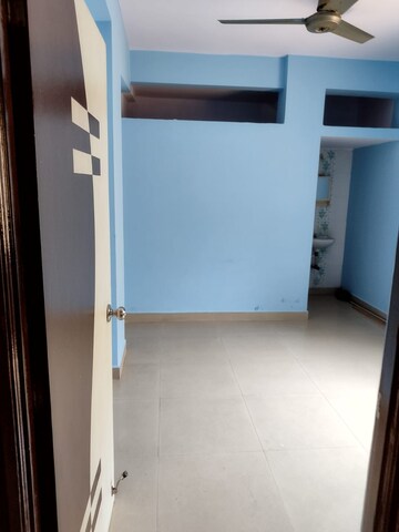 Room in 2 BHK Apartment at Abhyankar Nagar – for Sale