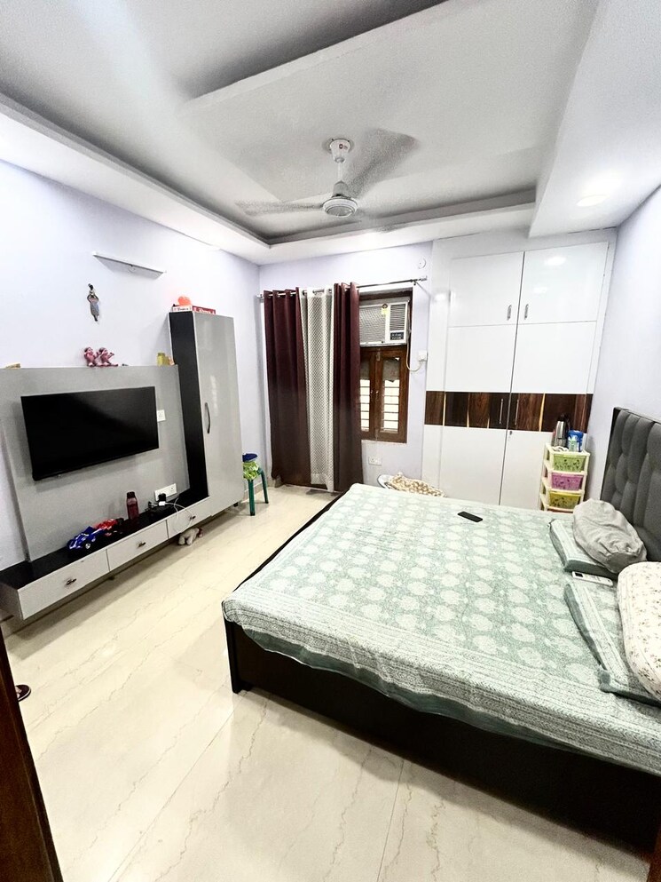 Bedroom, new industrial township 3.5 Bedroom 2400 Sq.Ft. Builder Floor In New Industrial Township Faridabad 7348744