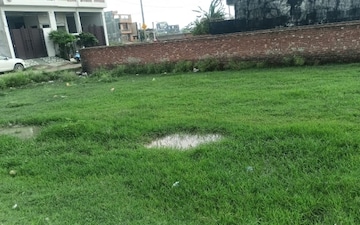 Plot For Sale in Sultanpur Road