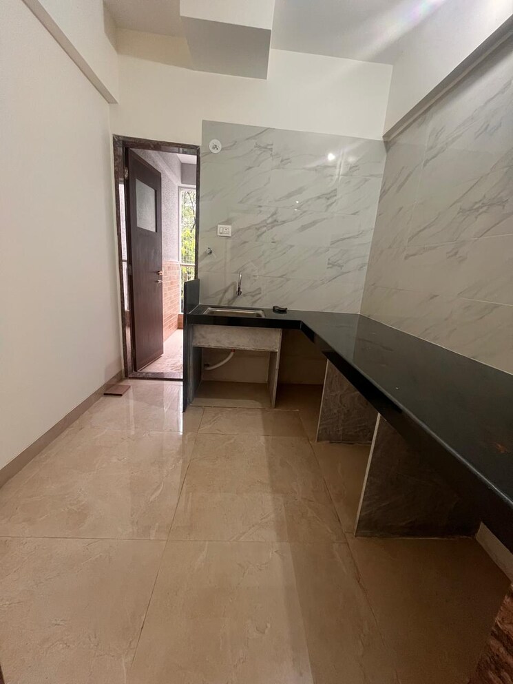 Kitchen, yash-vivek-chs 2 Bedroom 750 Sq.Ft. Apartment In Panch Pakhadi Thane 7349243