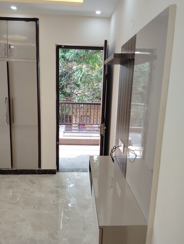 Building Lobby in 3 BHK Builder Floor at Sector 28 – for Sale