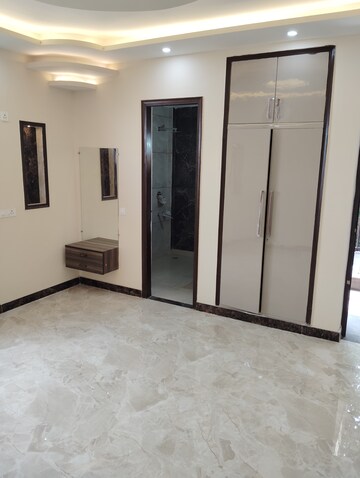 Room in 3 BHK Builder Floor at Sector 28 – for Sale