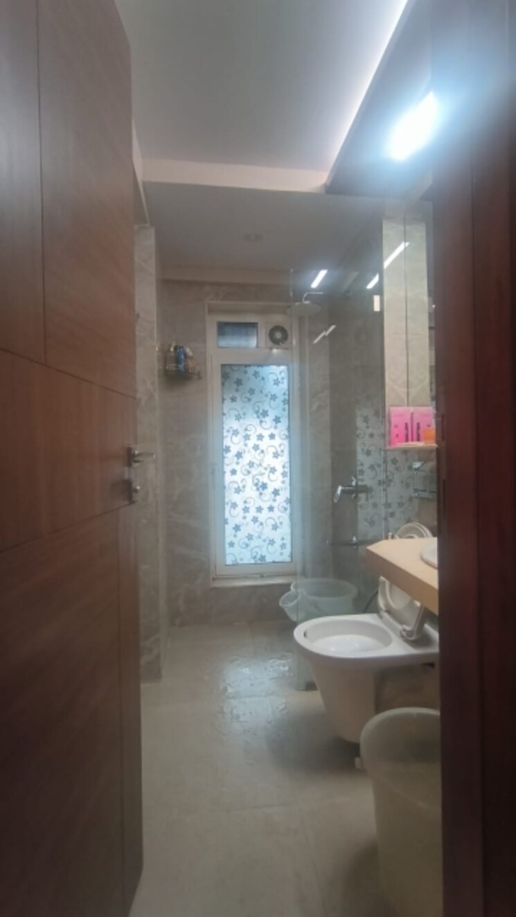 Bathroom, om-chs-santacruz 1 Bedroom 500 Sq.Ft. Apartment In Santacruz East Mumbai 7351799