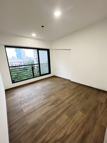 Room in 1 BHK Apartment at Panom Park Malad, Malad West – for Sale