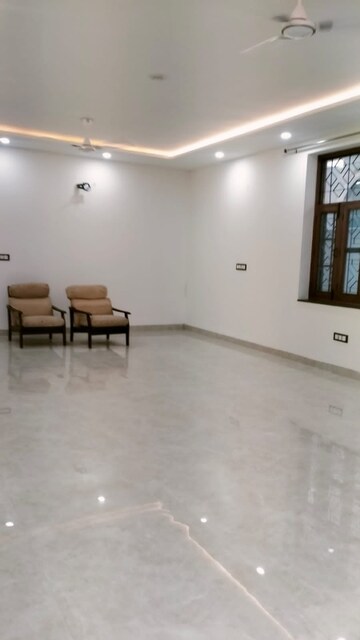 6+ BHK Villa For Sale in Sector 51