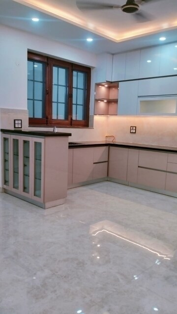Kitchen in 6+ BHK Villa at Sector 51 – for Sale