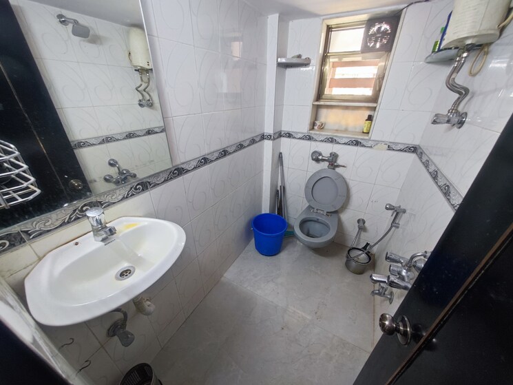 Bathroom, chayya-apartment 1 Bedroom 600 Sq.Ft. Apartment In Khar West Mumbai 7352470