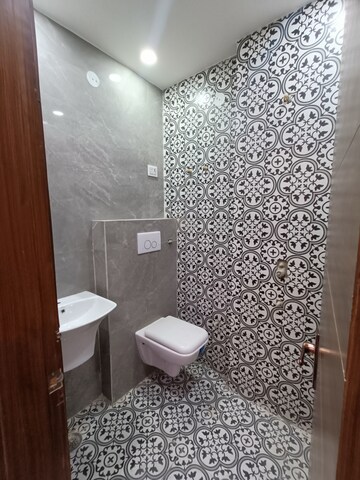 Bathroom in 1 BHK Builder Floor at Uttam Nagar West – for Sale
