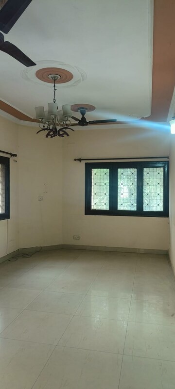 Room in 2 BHK Apartment at Ip Extension – for Sale