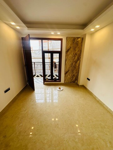 Room in 3 BHK Builder Floor at Chattarpur – for Sale