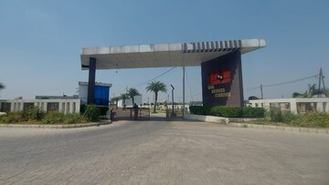  Plot For Sale in Super Corridor