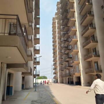 2 BHK Apartment For Sale in ROF Aalayas, Sector 102