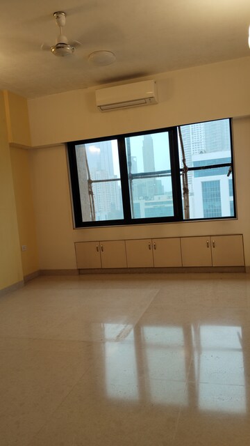 Room in 3 BHK Apartment at Raheja Princess, Prabhadevi – for Sale