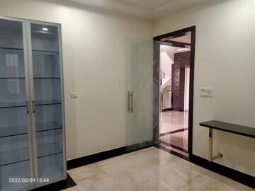 Room in 4 BHK Villa at Mansarovar – for Sale
