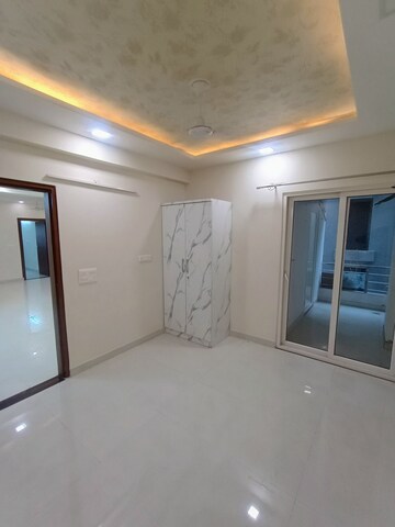 Room in 4 BHK Apartment at Sumer Nagar – for Rent