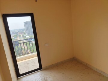 Room in 2.5 BHK Apartment at The Golden Gate, Mahurali – for Rent