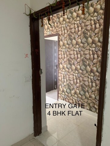 Room in 4 BHK Apartment at Ansal Royal Heritage, Sector 70 – for Sale
