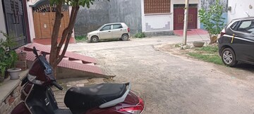 Parking in 4 BHK Independent House at Sharda Nagar – for Sale