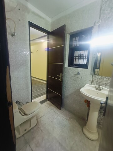 Bathroom in 3 BHK Builder Floor at Green Fields Colony – for Sale