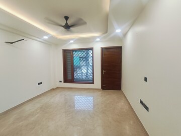 Bedroom in 4 BHK Builder Floor at Sector 21c – for Sale