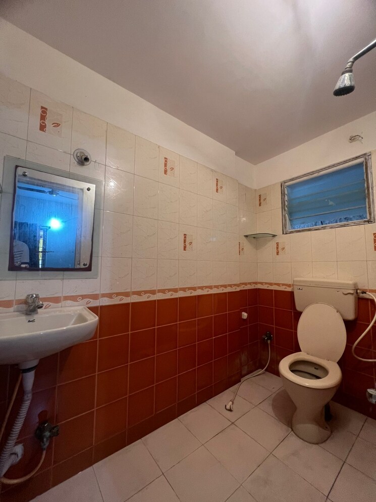 Bathroom, devli 2 Bedroom 650 Sq.Ft. Apartment In Devli Delhi 7354628