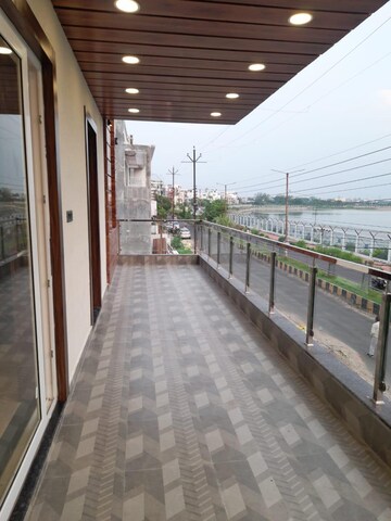 Balcony in 5 BHK Villa at Gomti Nagar – for Sale