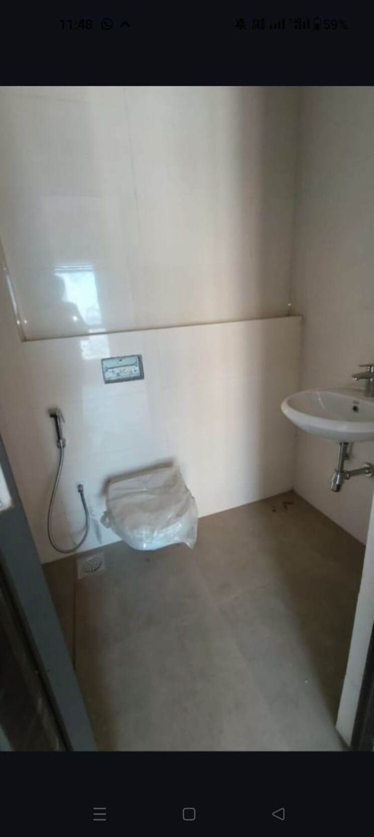 Bathroom, om-chs-kandivali 3 Bedroom 1008 Sq.Ft. Apartment In Kandivali West Mumbai 7354772