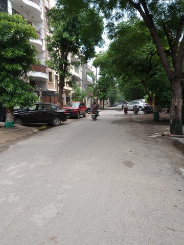 Parking in 5 BHK Independent House at Sector 41 – for Sale