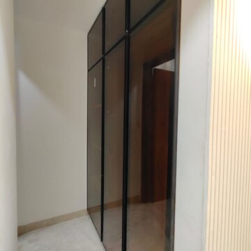 Room in 3 BHK Builder Floor at Adani Samsara Vilasa, Sector 63 – for Sale