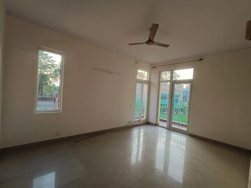 Room in 3 BHK Apartment at Ushay Towers, Kundli – for Sale