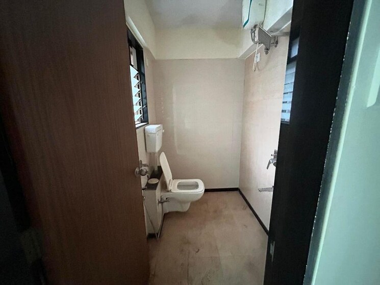 Bathroom, sagar-city-artic 3 Bedroom 866 Sq.Ft. Apartment In Andheri West Mumbai 7355355