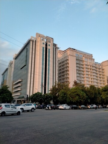  Shop – Exterior View View at Assotech Business Cresterra, Sector 135 - for Sale