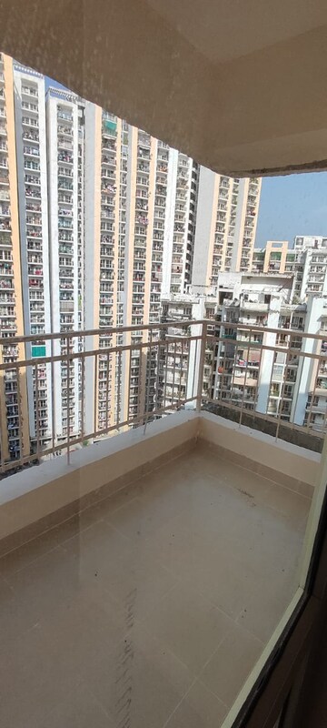 2 BHK Apartment – Exterior View View at Ajnara Le Garden, Sector 16b Greater Noida - for Sale