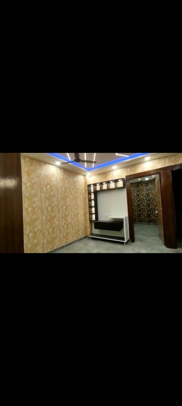 Bedroom in 3 BHK Builder Floor at Uttam Nagar – for Sale
