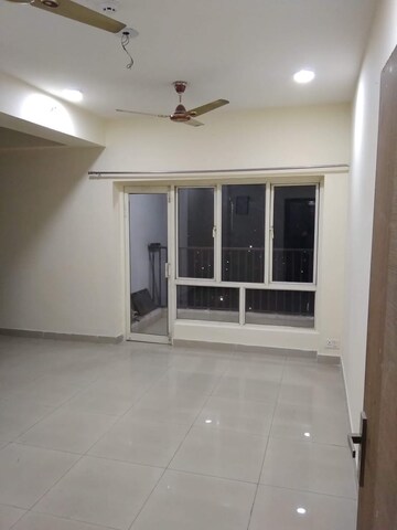 Room in 2 BHK Apartment at Nirala Estate, Tech Zone 4 Greater Noida – for Sale