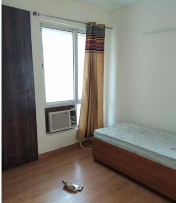 Room in 3.5 BHK Apartment at Jaypee Greens Kosmos, Sector 134 – for Sale